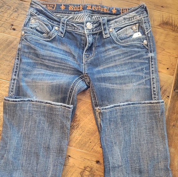 Factory Distressed Rocks - Picture 3 of 5